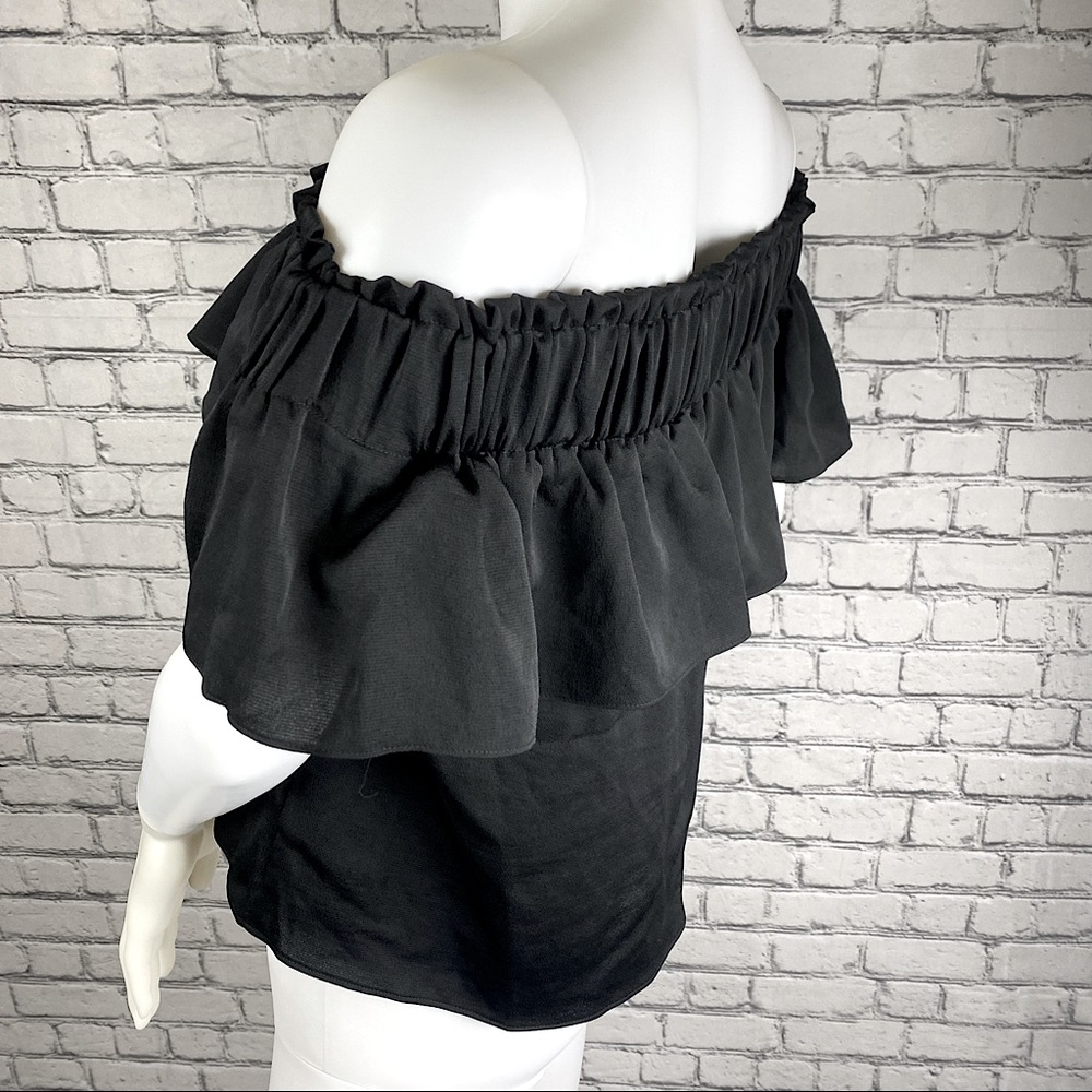 NWT Express Off-the-shoulder Strapless Top - Picture 4 of 5